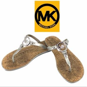 MICHAEL KORS SILVER FLAT FLIP FLOPS SIZE 8